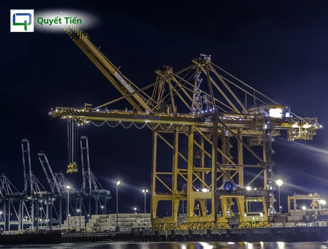 Đèn pha led cẩu tháp