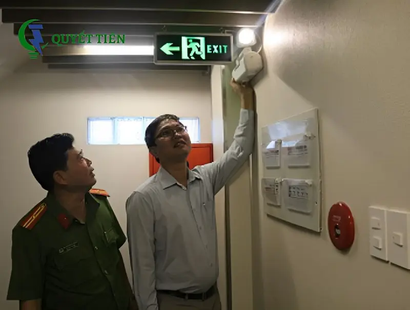 Quy định lắp đặt đèn chiếu sáng sự cố trong phòng cháy chữa cháy