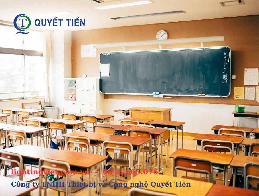 Đèn led chiếu sáng bảng lớp học