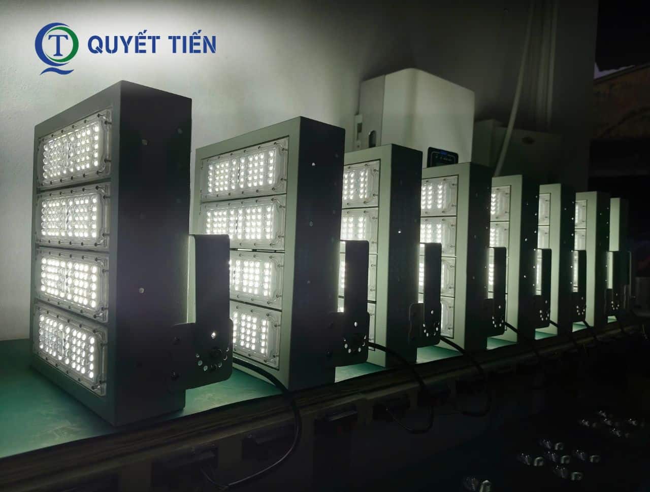 Test chiếu sáng đèn pha
